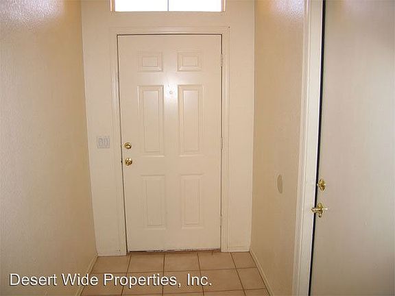 2nd image of 5044 E Hilton Ave