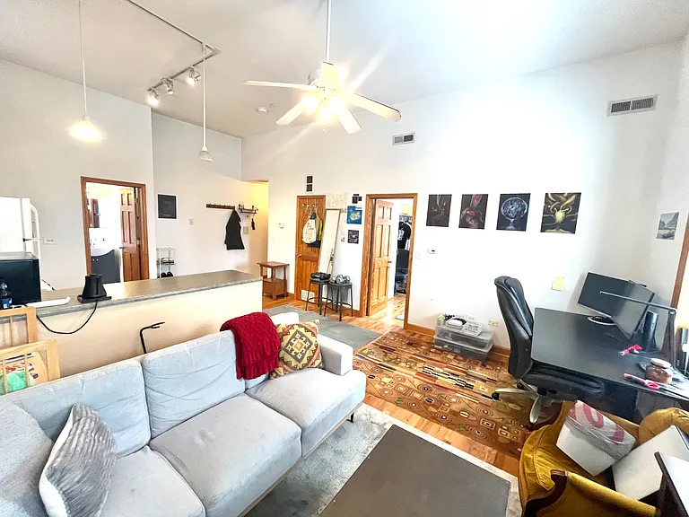 1363 N Bosworth Ave #4 — Photo 6