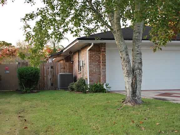 4th image of 4316 Charleston Ln