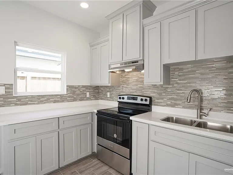 5900 Puffin Ave #1 — Photo 4