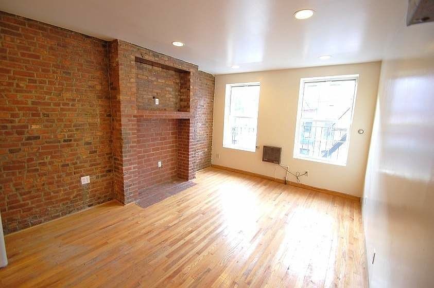2nd image of 149 Orchard St #1