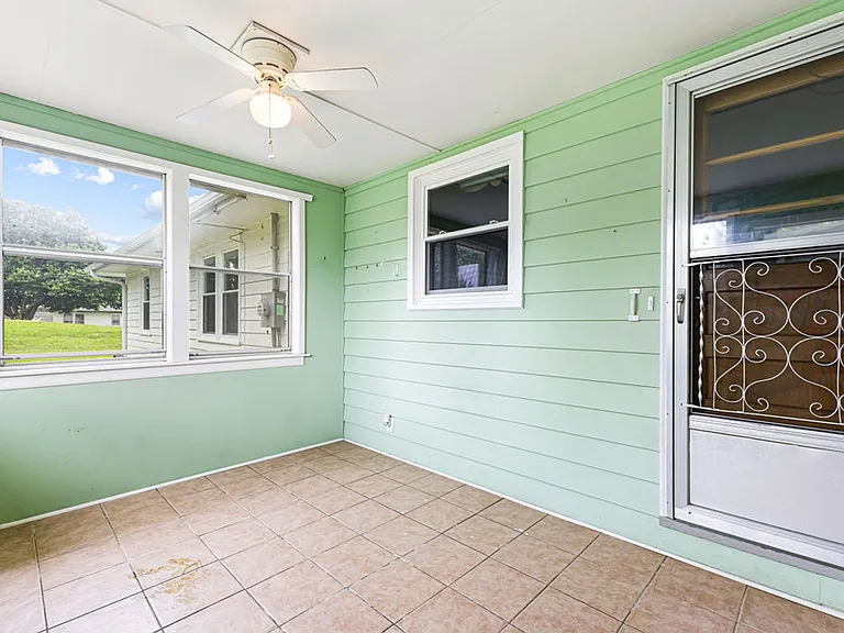 3511 Mitchell Ave — Photo 6
