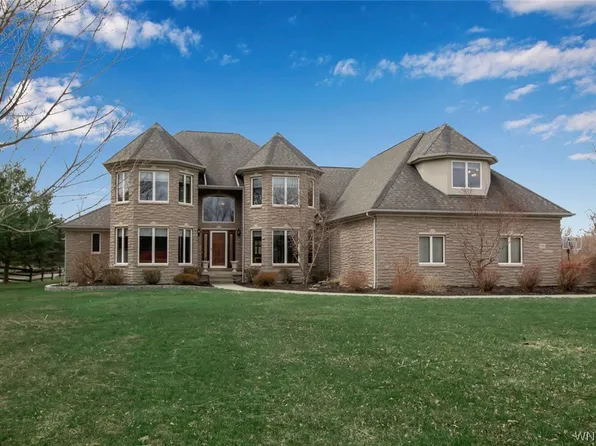 5530 Strickler Rd, Clarence, NY 14031