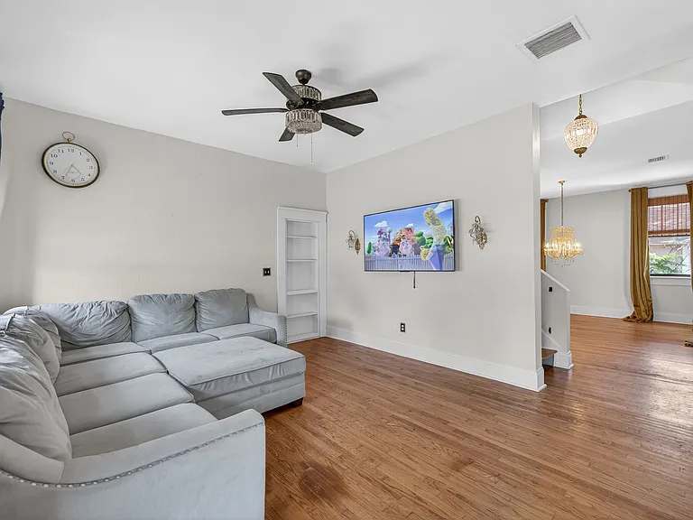 2904 N Jefferson St — Photo 42