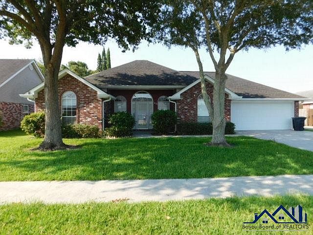 1st image of 602 Angelle Dr