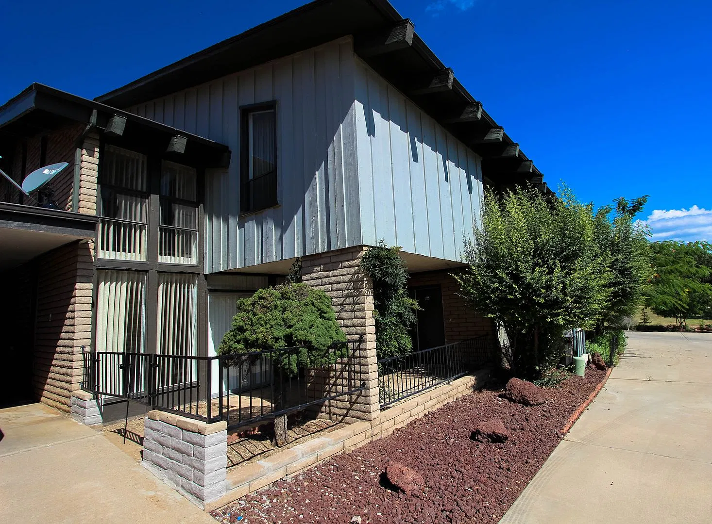 Prescott Country Club Townhome — Photo 1