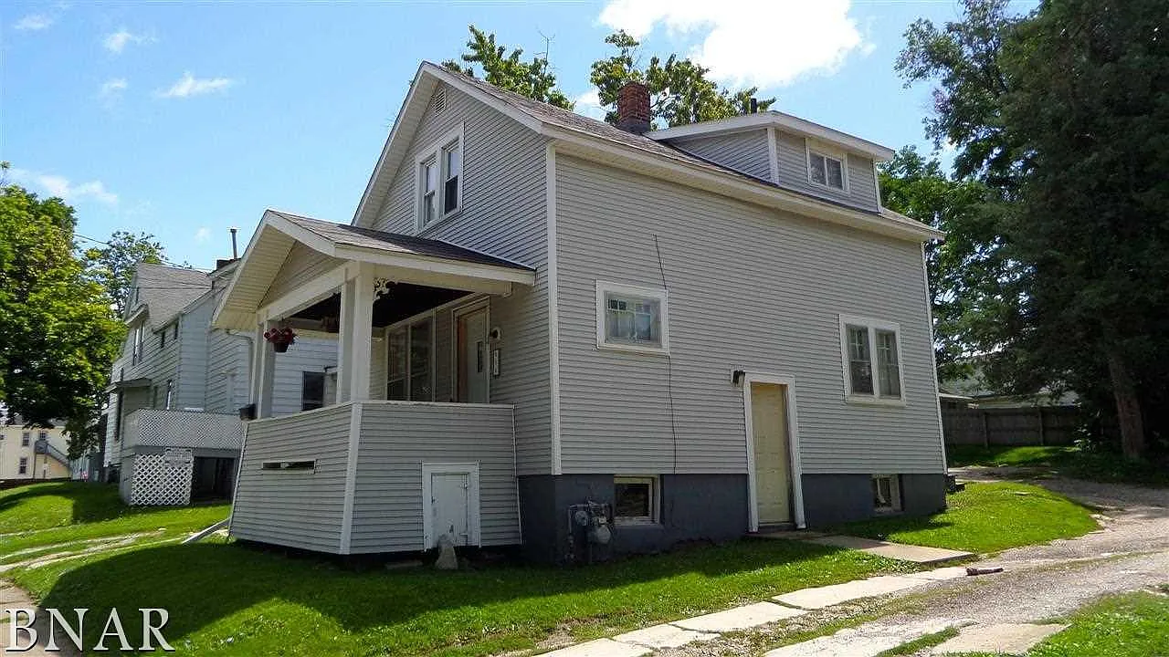 206 W Macarthur Ave photo 1