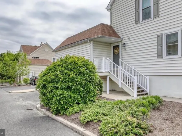 911 Society Hl, Cherry Hill, NJ 08003