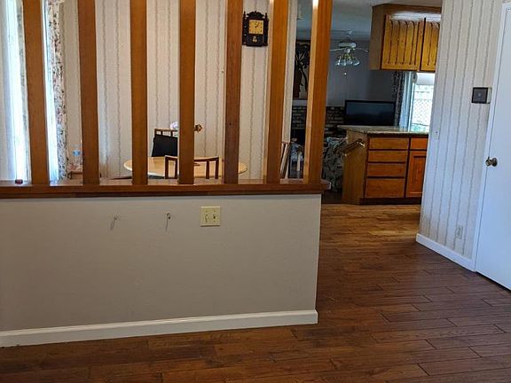 3rd image of 5704 Crow Ln