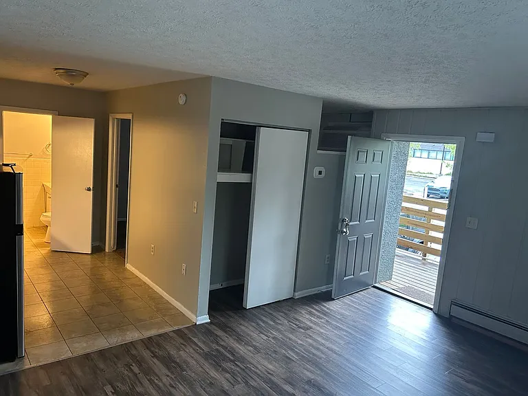40 McMillen Ave — Photo 12