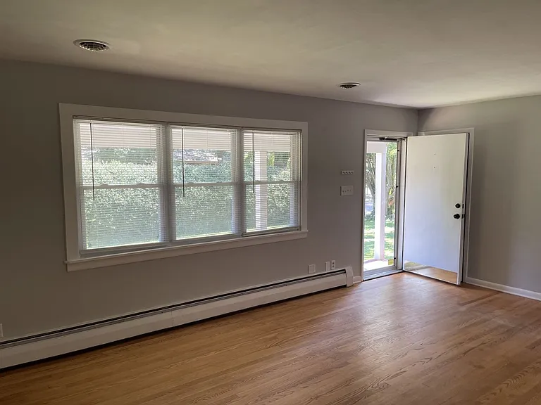 107 Caran Rd — Photo 7