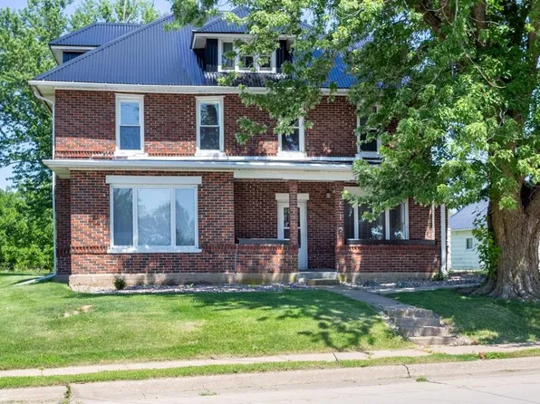 519 Balltown Rd, Sherrill, IA 52073