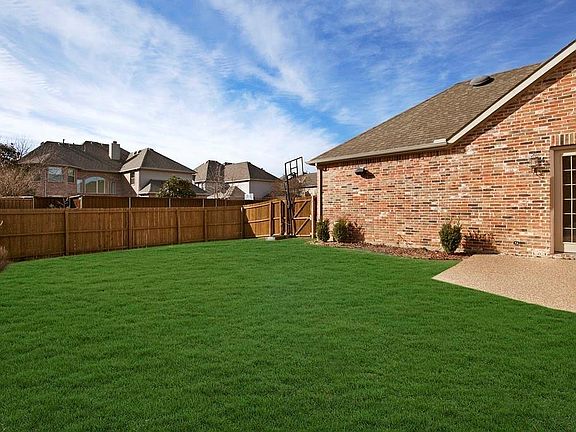 5th image of 4112 Waskom Dr