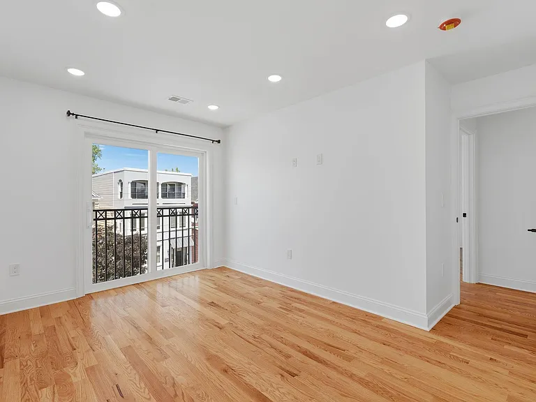 14 W 49th St #2 — Photo 8