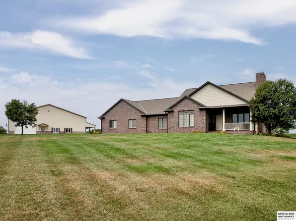 13200 E Oak Rd, Blue Springs, NE 68318