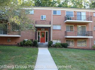 10601 Weymouth St APT 104, Bethesda, MD 20814