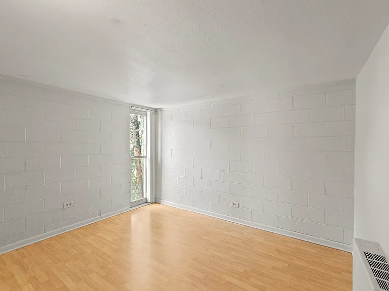 2860 W 32nd Ave — Photo 36