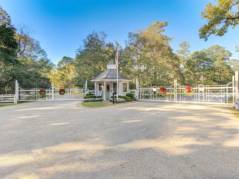 50 Saddlebrook Ln — Photo 45