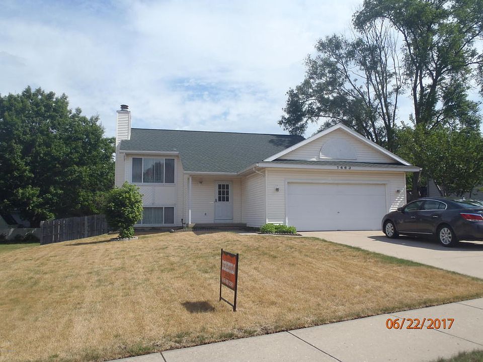 1st image of 1463 Manorwood Dr SE