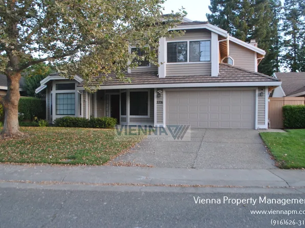 2226 Fort Point Dr, Gold River, CA 95670