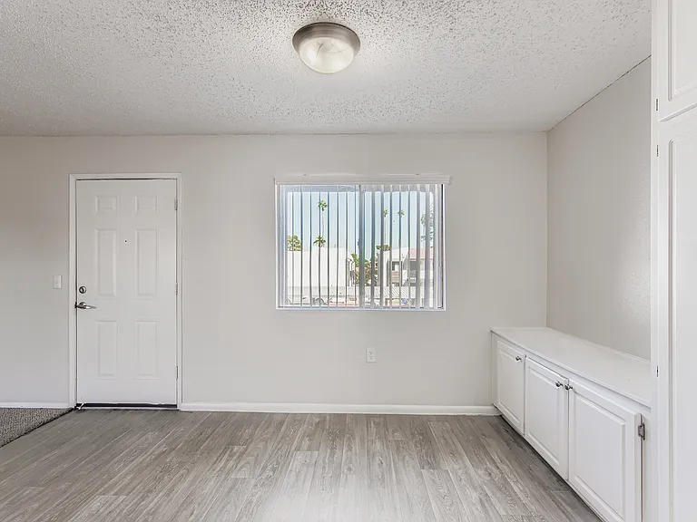 Tempe Vista — Photo 92