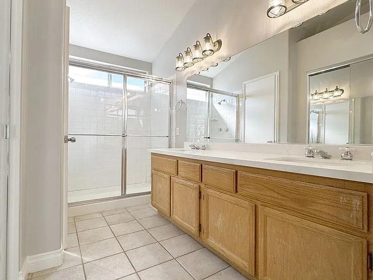 325 Cavalla St — Photo 15