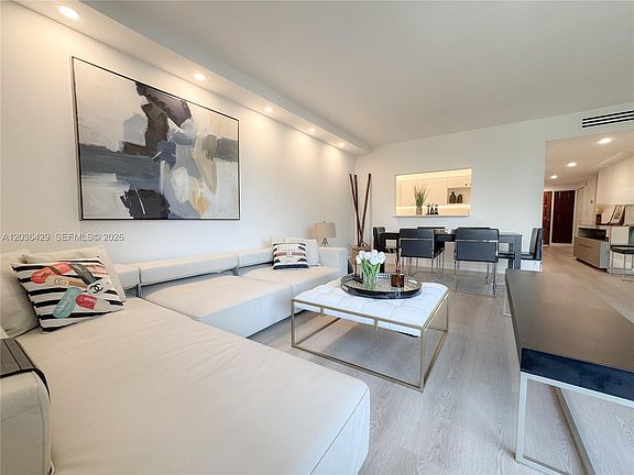 2nd image of 101 Crandon Blvd APT 170