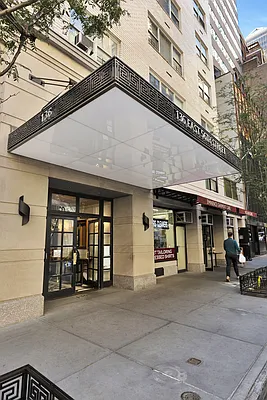 Sold by Compass | media 17