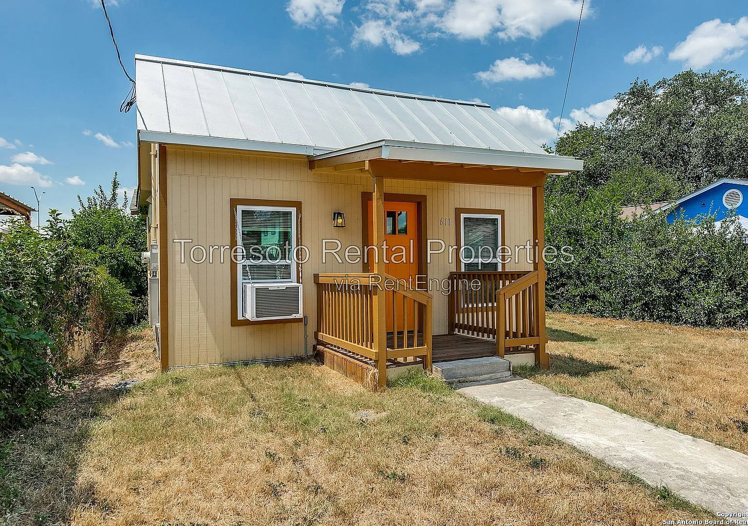 3 bed, 2.0 bath, 780 sqft, $1,400 — Photo 2