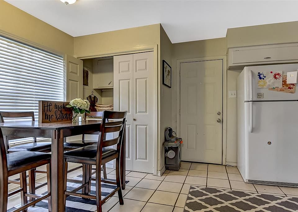 1st image of 2108 N Travis St #2108