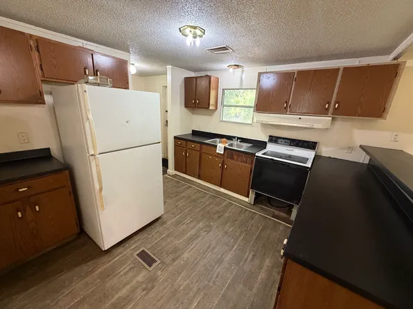 (undisclosed Address), Walhalla, SC 29691