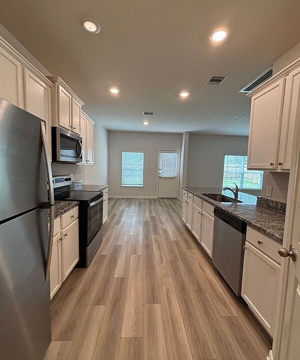 1st image of 10434 Sweetwater Creek Dr