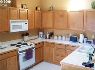 15012 Saint Andrews Dr, Oregon City, OR