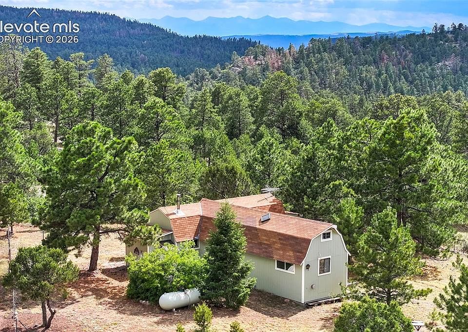 1st image of 433 Antler Hill Trl