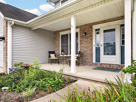 5th image of 1214 S Donington Ct