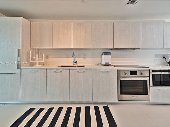2nd image of 501 NE 31st St #2001