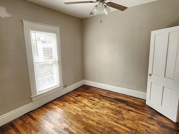 3rd image of 400 S 6th St
