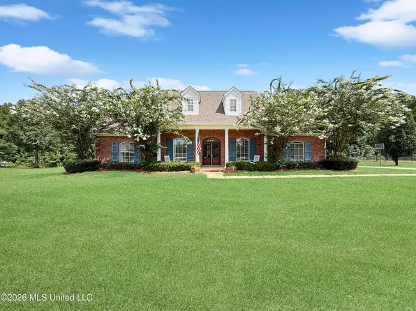 1010 Longwood Pl, Pearl, MS 39208