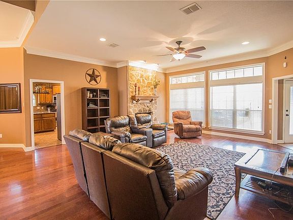 4th image of 1301 Fort Collins Dr