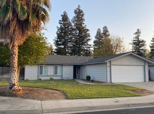1374 Burlingame Ave, Clovis, CA 93612