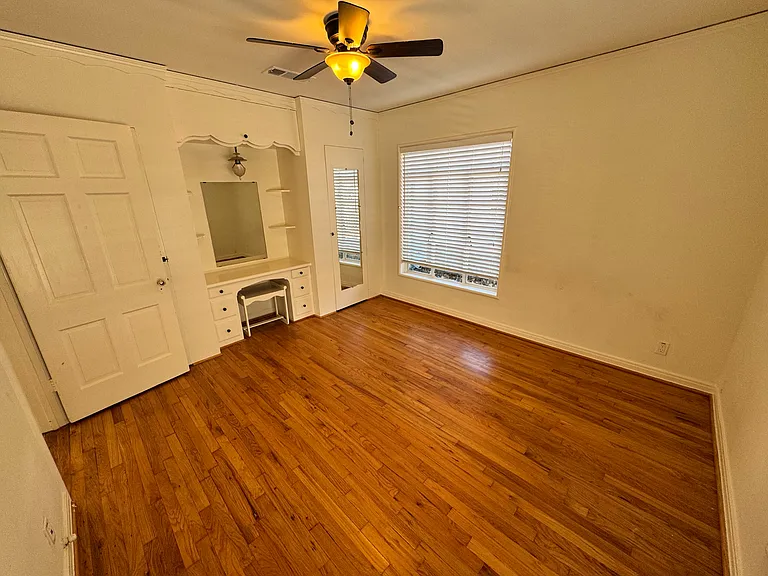 3727 Meredith Ave — Photo 14