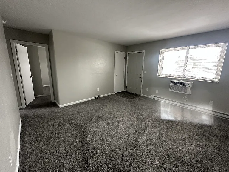 920 N Detroit St #17 — Photo 2