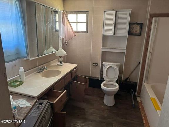 3rd image of 3084 W Jackson St