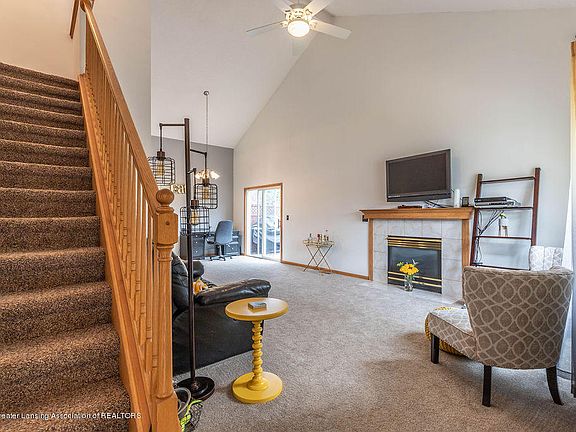 4th image of 224 Saint Annes Ct