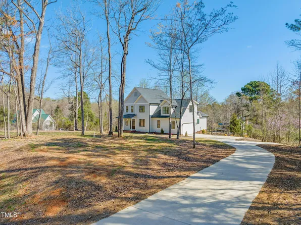 7950 Country Knoll Rd, Bahama, NC 27503
