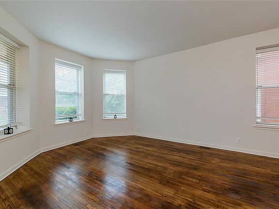 4th image of 3903 Botanical Ave APT B