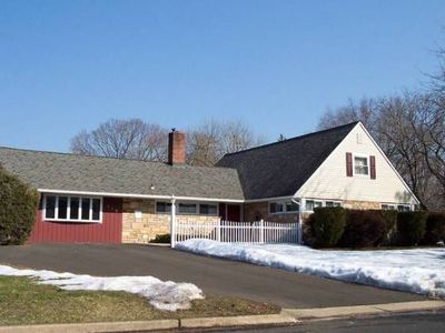 118 Red Rose Dr, Levittown, PA, 19056