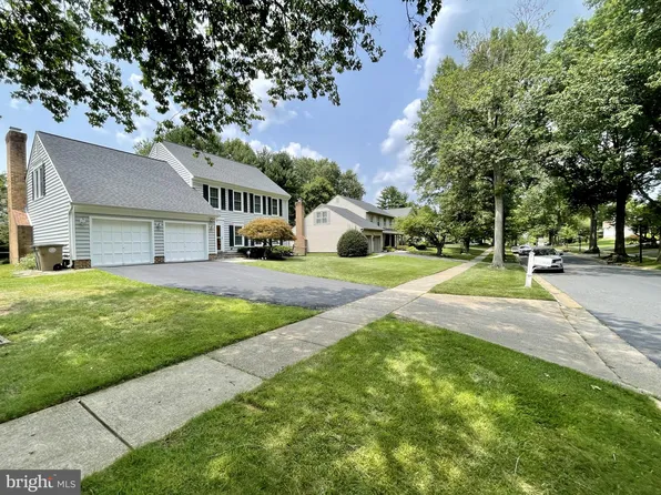 930 Farm Haven Dr, Rockville, MD 20852