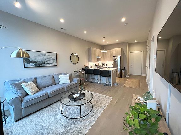 5th image of 3757 N Sheffield Ave #307