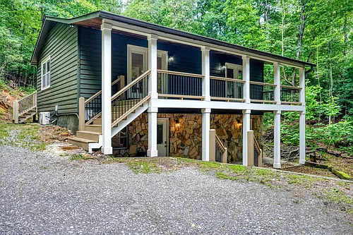 45 Mountain Stream Rd Photo 1